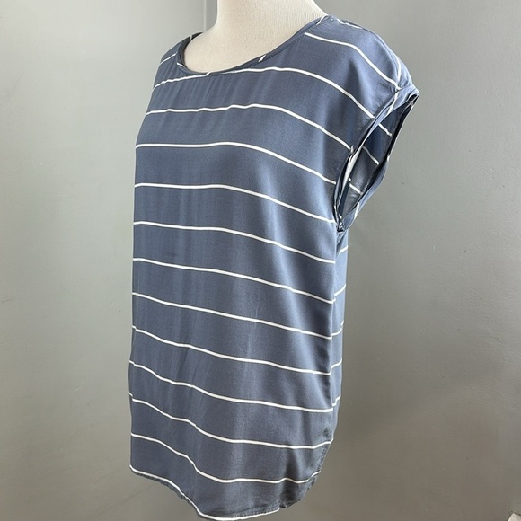 Abercrombie & Fitch Button Back Viscose Striped Cap Sleeve Top Sz S - Picture 4 of 12